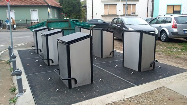 ЗА ЧИСТИЈИ И ЛЕПШИ ГРАД: У Пожаревцу почело коришћење подземних контејнера ЗА ЧИСТИЈИ И ЛЕПШИ ГРАД: У Пожаревцу почело коришћење подземних контејнера