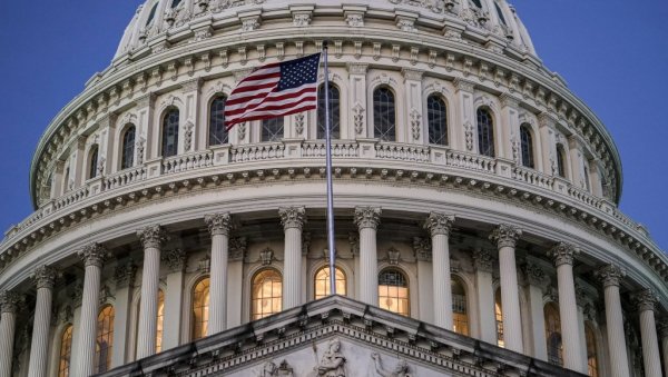 СПАС У ЗАДЊИ ЧАС: Амерички Сенат усвојио буџет вредан 459 милиона долара, чека се потпис Бајдена