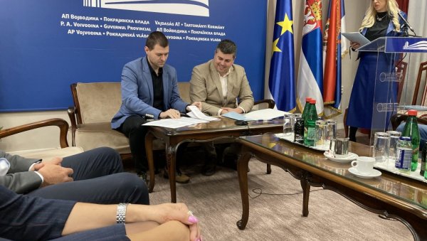 НОВАЦ ОД ПОКРАЈИНЕ: За планска документа Сомбор добио четири милиона динара НОВАЦ ОД ПОКРАЈИНЕ: За планска документа Сомбор добио четири милиона динара