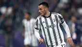 ВЛАХОВИЋА И ДАЉЕ НЕМА АЛИ ЈУВЕ ЈЕ У СЕРИЈИ: Удинезе заборавио како изгледа тријумф ВЛАХОВИЋА И ДАЉЕ НЕМА АЛИ ЈУВЕ ЈЕ У СЕРИЈИ: Удинезе заборавио како изгледа тријумф