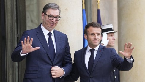 MAKRON NAKON RAZGOVORA SA VUČIĆEM: Ponovio sam mu želju da Srbija nastavi da ide napred na svom evropskom putu (FOTO) MAKRON NAKON RAZGOVORA SA VUČIĆEM: Ponovio sam mu želju da Srbija nastavi da ide napred na svom evropskom putu (FOTO)