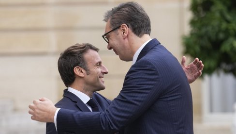 VUČIĆ DANAS U PARIZU: Makron priređuje ručak u čast srpskog predsednika VUČIĆ DANAS U PARIZU: Makron priređuje ručak u čast srpskog predsednika