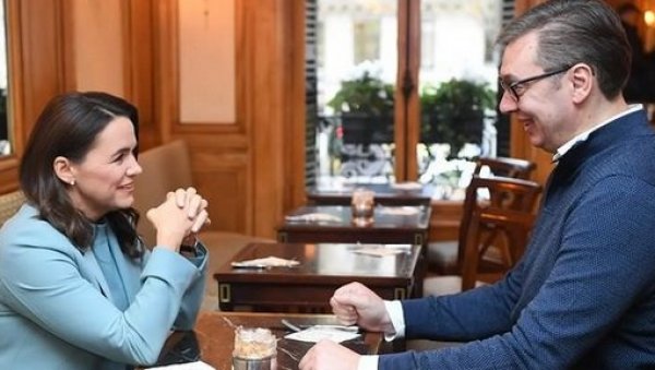 ВУЧИЋ СЕ САСТАО СА КАТАЛИН НОВАК: Односи Србије и Мађарске на историјски највишем нивоу ВУЧИЋ СЕ САСТАО СА КАТАЛИН НОВАК: Односи Србије и Мађарске на историјски највишем нивоу