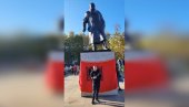 БРИТАНЦИ БЕСНИ НА АЛБАНЦЕ: Ово је срамота, ви сте у туђој кући (ВИДЕО) БРИТАНЦИ БЕСНИ НА АЛБАНЦЕ: Ово је срамота, ви сте у туђој кући (ВИДЕО)