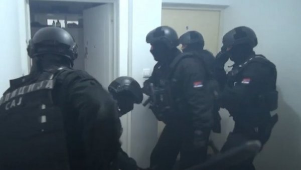ТУЖИЛАШТВО ЗА ОРГАНИЗОВАНИ КРИМИНАЛ НАЛОЖИЛО ИСТРАГУ: На мети група која се сумњичи за производњу и стављање у промет опојних дрога ТУЖИЛАШТВО ЗА ОРГАНИЗОВАНИ КРИМИНАЛ НАЛОЖИЛО ИСТРАГУ: На мети група која се сумњичи за производњу и стављање у промет опојних дрога