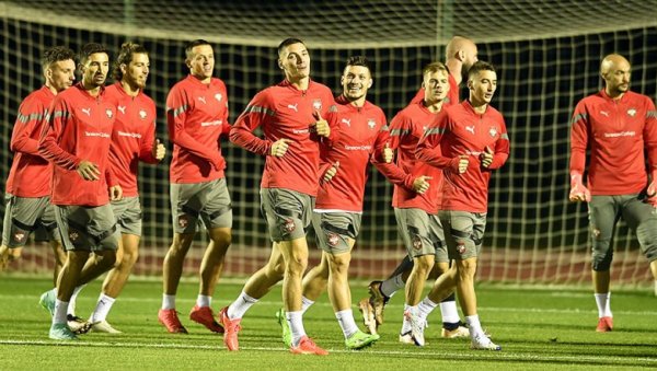 МУНДИЈАЛ ИЗА КУЛИСА: У експедицији орлова и кувар који ће спремати проверене српске специјалитете - 30 килограма меса дневно МУНДИЈАЛ ИЗА КУЛИСА: У експедицији орлова и кувар који ће спремати проверене српске специјалитете - 30 килограма меса дневно