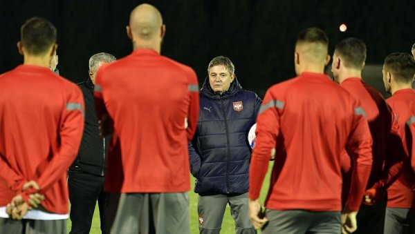 СРБИЈА ИМА ЏИНА У КАТАРУ: Само један играч на целом Мундијалу је виши од нашег горостаса СРБИЈА ИМА ЏИНА У КАТАРУ: Само један играч на целом Мундијалу је виши од нашег горостаса