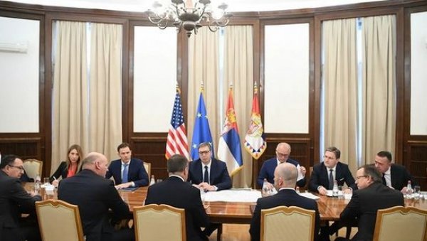 ВУЧИЋ СА ПРЕДСТАВНИЦИМА КОМПАНИЈЕ БЕХТЕЛ: Разговор о радовима на пројекту Моравског коридора, нашег првог дигиталног ауто-пута ВУЧИЋ СА ПРЕДСТАВНИЦИМА КОМПАНИЈЕ БЕХТЕЛ: Разговор о радовима на пројекту Моравског коридора, нашег првог дигиталног ауто-пута