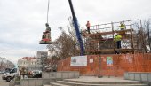 SKINUT SPOMENIK VUKA KARADŽIĆA: Skulptura ide za Smederevo (FOTO/VIDEO) SKINUT SPOMENIK VUKA KARADŽIĆA: Skulptura ide za Smederevo (FOTO/VIDEO)
