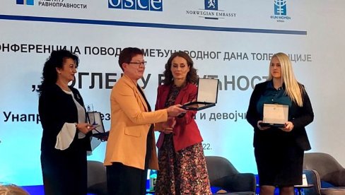PRIZNANJE ZA UNAPREĐENJE POLOŽAJA ŽENA NA SELU: Vranje među prva tri grada u Srbiji PRIZNANJE ZA UNAPREĐENJE POLOŽAJA ŽENA NA SELU: Vranje među prva tri grada u Srbiji