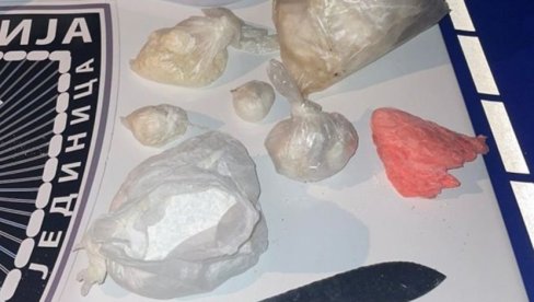 AKCIJA POLICIJE SREMSKE MITROVICE: Zaplenili pet kg amfetamina u ručnom frižideru AKCIJA POLICIJE SREMSKE MITROVICE: Zaplenili pet kg amfetamina u ručnom frižideru