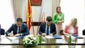ПОТПИСАН МЕМОРАНДУМ: За адаптацију спортског терена ОШ Његош преко 250.000 евра ПОТПИСАН МЕМОРАНДУМ: За адаптацију спортског терена ОШ Његош преко 250.000 евра