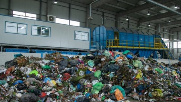 ПРИКУПЉЕНО 920 ТОНА: У Суботици успешно спроведена јесења акција одвожења кабастог отпада ПРИКУПЉЕНО 920 ТОНА: У Суботици успешно спроведена јесења акција одвожења кабастог отпада