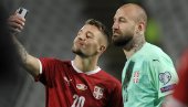 BRAĆA MILINKOVIĆ-SAVIĆ: Znate li zašto srpski fudbaleri nose dva prezimena? (FOTO) BRAĆA MILINKOVIĆ-SAVIĆ: Znate li zašto srpski fudbaleri nose dva prezimena? (FOTO)