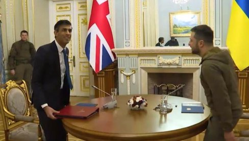 СУНАК РАЗГОВАРАО СА ЗЕЛЕНСКИМ: Главна тема јачање противваздушне одбране Украјине СУНАК РАЗГОВАРАО СА ЗЕЛЕНСКИМ: Главна тема јачање противваздушне одбране Украјине