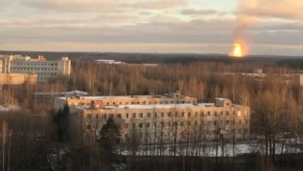 МИНИСТАРСТВО ЗА ВАНРЕДНЕ СИТУАЦИЈЕ РУСИЈЕ: Угашен пожар на гасоводу код Санкт Петербурга МИНИСТАРСТВО ЗА ВАНРЕДНЕ СИТУАЦИЈЕ РУСИЈЕ: Угашен пожар на гасоводу код Санкт Петербурга