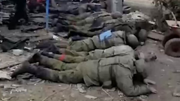 ЊУЈОРК ТАЈМС ПОТВРДИО АУТЕНТИЧНОСТ: Снимак егзекуције руских заробљеника у Макејевки је прави ЊУЈОРК ТАЈМС ПОТВРДИО АУТЕНТИЧНОСТ: Снимак егзекуције руских заробљеника у Макејевки је прави