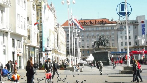NEĆEMO NIGDE SA VAMA: Mučna atmosfera u Zagrebu pred meč Dinamo - AEK u kvalifikacijama za Ligu šampiona NEĆEMO NIGDE SA VAMA: Mučna atmosfera u Zagrebu pred meč Dinamo - AEK u kvalifikacijama za Ligu šampiona