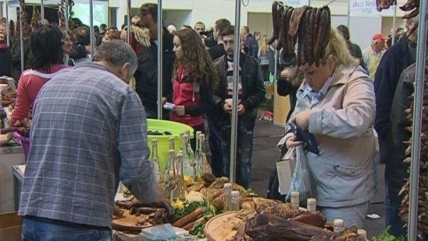 ЗНАТЕ ЛИ ШТА ЈЕ ШУШЕНИЦА? У Димитровграду организована јединствена гастро-туристичка манифестација (ФОТО) ЗНАТЕ ЛИ ШТА ЈЕ ШУШЕНИЦА? У Димитровграду организована јединствена гастро-туристичка манифестација (ФОТО)