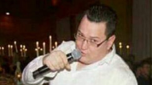 ПРЕ ГОДИНУ ДАНА КРУШЕВАЦ ЈЕ ОСТАО БЕЗ ВЕЛИКОГ ПЕВАЧА: Његов глас нико не може да заборави (ВИДЕО) ПРЕ ГОДИНУ ДАНА КРУШЕВАЦ ЈЕ ОСТАО БЕЗ ВЕЛИКОГ ПЕВАЧА: Његов глас нико не може да заборави (ВИДЕО)