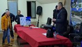 ДВАДЕСЕТ МИНУТА ПРЕД КРАЈ: Прекинуто гласање у Шавнику, разбијена гласачка кутија (ФОТО/ВИДЕО)