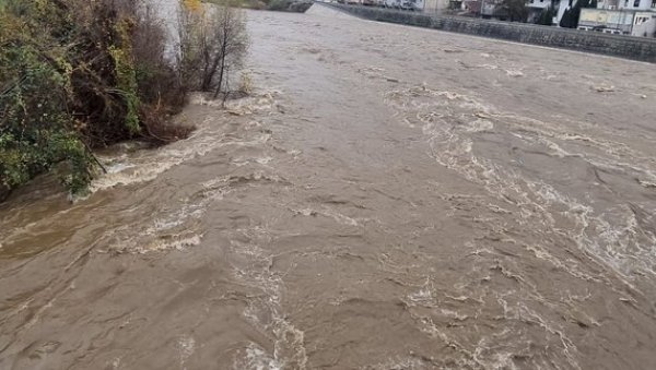 ВОДОСТАЈИ САВЕ И НЕРЕ У ПОРАСТУ: Најновије упозорење РХМЗ-а ВОДОСТАЈИ САВЕ И НЕРЕ У ПОРАСТУ: Најновије упозорење РХМЗ-а