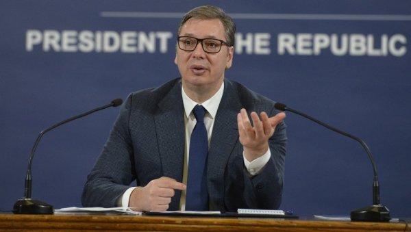 ВАНРЕДНО ВУЧИЋЕВО ОБРАЋАЊЕ НАЦИЈИ: Пажљиво ћемо доносити одлуке о сваком свом потезу и даћемо све од себе да сачувамо мир ВАНРЕДНО ВУЧИЋЕВО ОБРАЋАЊЕ НАЦИЈИ: Пажљиво ћемо доносити одлуке о сваком свом потезу и даћемо све од себе да сачувамо мир