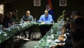 ВУЧИЋ: Вечерас састанци са Мојсиловићем и Вучевићем, потом и са Србима са КиМ ВУЧИЋ: Вечерас састанци са Мојсиловићем и Вучевићем, потом и са Србима са КиМ