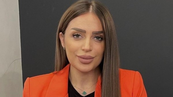 ВЕЛИКИ БОРАЦ ЗА ДЕЦУ СА СМЕТЊАМА ВЕЧЕРАС У КРУШЕВЦУ: Подгоричанка Сара Беро има две ћерке са Дауновим синдромом ВЕЛИКИ БОРАЦ ЗА ДЕЦУ СА СМЕТЊАМА ВЕЧЕРАС У КРУШЕВЦУ: Подгоричанка Сара Беро има две ћерке са Дауновим синдромом