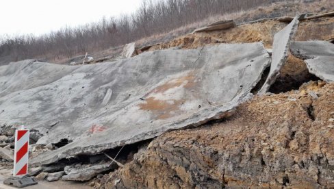 VELIKI ODRON NA PUTU KOSJERIĆ-POŽEGA: Saobraćaj obustavljen, preusmerava se na alternativne pravce VELIKI ODRON NA PUTU KOSJERIĆ-POŽEGA: Saobraćaj obustavljen, preusmerava se na alternativne pravce