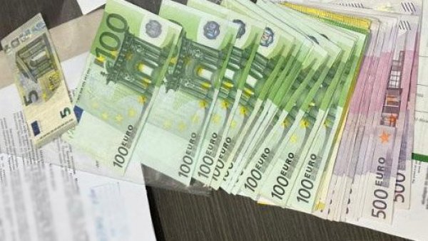КАКО ЈЕ МИХАЈЛО ЗАЛУДЕО ПРЕМИЈЕР ЛИГУ: Гиганти се закрвили, нуде 100 милиона за момка који је одиграо само 29 првенствених утакмица КАКО ЈЕ МИХАЈЛО ЗАЛУДЕО ПРЕМИЈЕР ЛИГУ: Гиганти се закрвили, нуде 100 милиона за момка који је одиграо само 29 првенствених утакмица