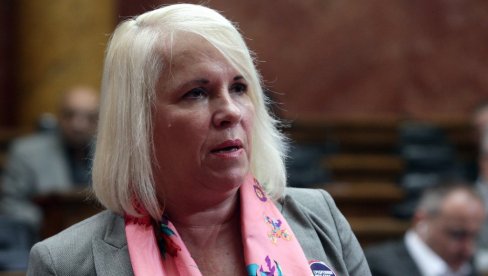 U POHODU NA FOTELJE NE BIRAJU SREDSTVA: Jovanović - Obradović i Milica Zavetnica su lažne patriote U POHODU NA FOTELJE NE BIRAJU SREDSTVA: Jovanović - Obradović i Milica Zavetnica su lažne patriote