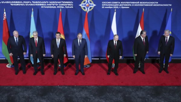 ЈЕРМЕНИЈА БИ ДА НАПУСТИ САВЕЗ СА РУСИЈОМ: Путин не жели искључивање Јеревана из ОДКБ ЈЕРМЕНИЈА БИ ДА НАПУСТИ САВЕЗ СА РУСИЈОМ: Путин не жели искључивање Јеревана из ОДКБ