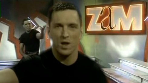 BIO MILJENIK ŽENA: Gde je danas vlasnik hita Tebi moja mazo? BIO MILJENIK ŽENA: Gde je danas vlasnik hita Tebi moja mazo?