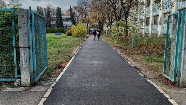 ЛАКШИ ПРИСТУП: Асфалтиран прилаз Служби за здравствену зашиту деце у Краљеву ЛАКШИ ПРИСТУП: Асфалтиран прилаз Служби за здравствену зашиту деце у Краљеву
