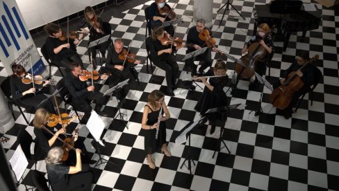 POKLON LESKOVCU - 20 DANA ZA 20 GODINA: Kamerni orkestar „Amorozo“ obeležava dve decenije rada