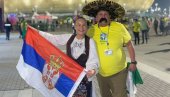 TRI PRSTA, TROBOJKA I NOŠNJA USRED KATARA: Od Brazilaca do Arapa - svi želeli da se slikaju sa našom Emom (FOTO)