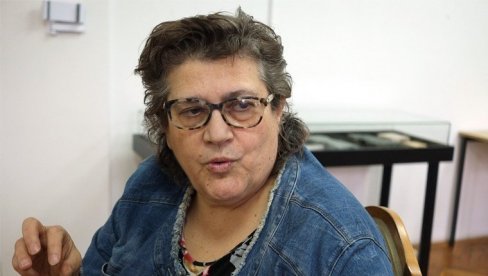 RIMSKE VAZE IZ SIRMIJUMA: Otvorena izložba u Sremskoj Mitrovici RIMSKE VAZE IZ SIRMIJUMA: Otvorena izložba u Sremskoj Mitrovici