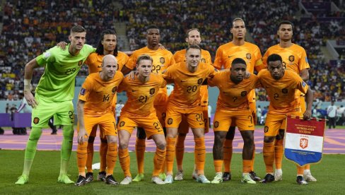 HOLANDIJI NE POMAŽE NI PUN STADION: Italija nanela poraz Oranju i osvojila treće mesto u Ligi nacija HOLANDIJI NE POMAŽE NI PUN STADION: Italija nanela poraz Oranju i osvojila treće mesto u Ligi nacija