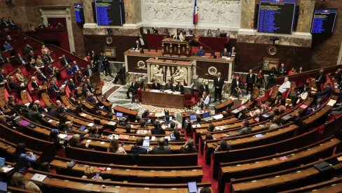 ИСТОРИЈСКА ОДЛУКА: Француски посланици усвојили предлог закона о легализацији еутаназије (ФОТО)
