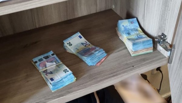 ДЕТАЉИ ВЕЛИКЕ АКЦИЈЕ БИА И ПОЛИЦИЈЕ: Заплењен кокаин у вредности више од 10 милиона евра, похапшени припадници организоване криминалне групе ДЕТАЉИ ВЕЛИКЕ АКЦИЈЕ БИА И ПОЛИЦИЈЕ: Заплењен кокаин у вредности више од 10 милиона евра, похапшени припадници организоване криминалне групе