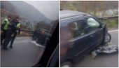 ВОЗАЧ ПОДЛЕГАО ПОВРЕДАМА: Прва жртва саобраћајне несреће код Чачка (ВИДЕО) ВОЗАЧ ПОДЛЕГАО ПОВРЕДАМА: Прва жртва саобраћајне несреће код Чачка (ВИДЕО)