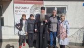 DNEVNO SPREME 150 OBROKA: Mitropolit Joanikije u narodnoj kuhinji na Cetinju