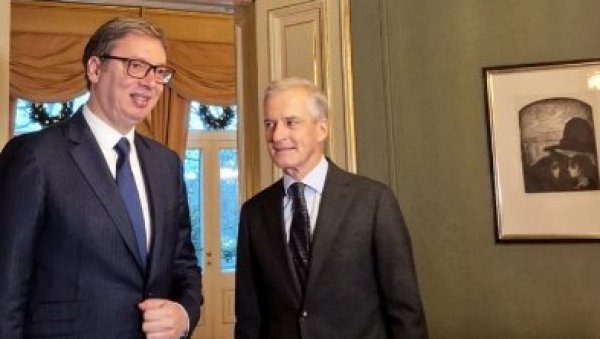 ВУЧИЋ СЕ САСТАО СА ПРЕМИЈЕРОМ НОРВЕШКЕ: Размотрили смо бројне теме од значаја за наше земље ВУЧИЋ СЕ САСТАО СА ПРЕМИЈЕРОМ НОРВЕШКЕ: Размотрили смо бројне теме од значаја за наше земље