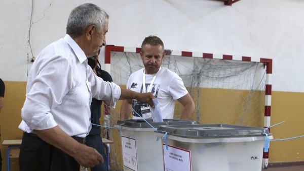 ОДЛАЖУ СЕ ИЗБОРИ НА СЕВЕРУ КОСОВА: На биралишта у априлу ОДЛАЖУ СЕ ИЗБОРИ НА СЕВЕРУ КОСОВА: На биралишта у априлу