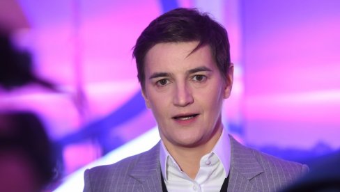 BRNABIĆEVA U BUKUREŠTU: Premijerka sa predsednikom Rumunije - učestvuje i na Kongresu EPP BRNABIĆEVA U BUKUREŠTU: Premijerka sa predsednikom Rumunije - učestvuje i na Kongresu EPP
