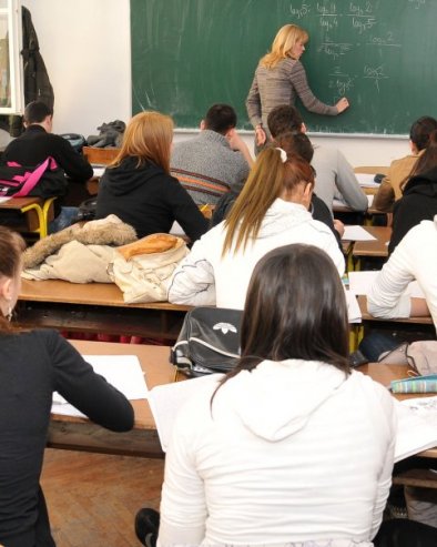 У ЧЕТИРИ РАТЕ ОД ЈУНА ДО СЕПТЕМБРА: Ученицима у Београду 20.000 динара помоћи