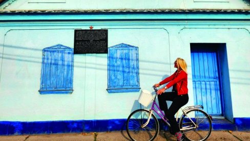 RED FUDBALA, DOBROG SIRA, ČAŠE VINA I SLATKIŠA: Opština Stara Pazova nova turistička hit destinacija nadomak Beograda RED FUDBALA, DOBROG SIRA, ČAŠE VINA I SLATKIŠA: Opština Stara Pazova nova turistička hit destinacija nadomak Beograda