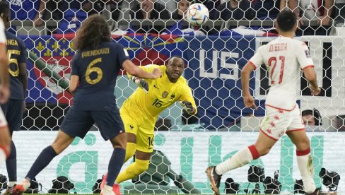 KRAJ VELIKE KARIJERE: Stiv Mandanda otišao u penziju! KRAJ VELIKE KARIJERE: Stiv Mandanda otišao u penziju!
