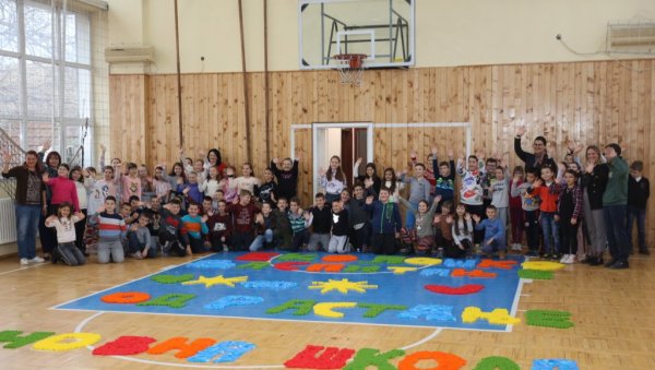 ХИЉАДУ МАЛИШАНА СЛАГАЛО ЧЕПОВЕ: Завршена хуманитарно-еколошка акција „Еколошко васпитање, здраво одрастање ХИЉАДУ МАЛИШАНА СЛАГАЛО ЧЕПОВЕ: Завршена хуманитарно-еколошка акција „Еколошко васпитање, здраво одрастање